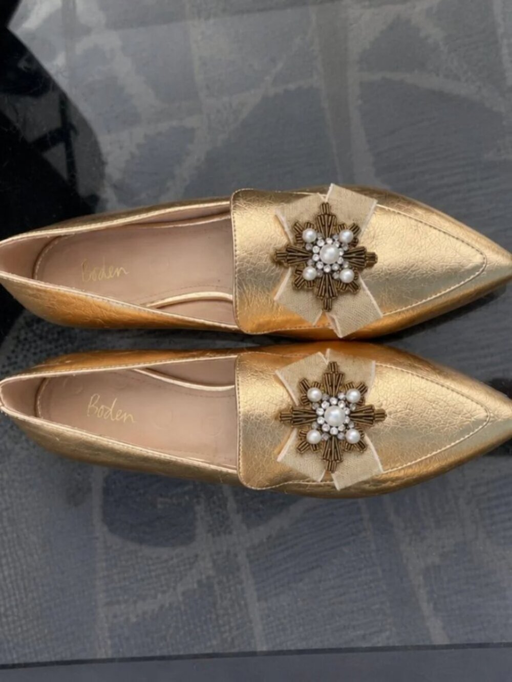 Boden Gold Metallic Embellished Pointed Toe Loafers Crystal Pearl Flats 39 8 - Picture 3 of 9